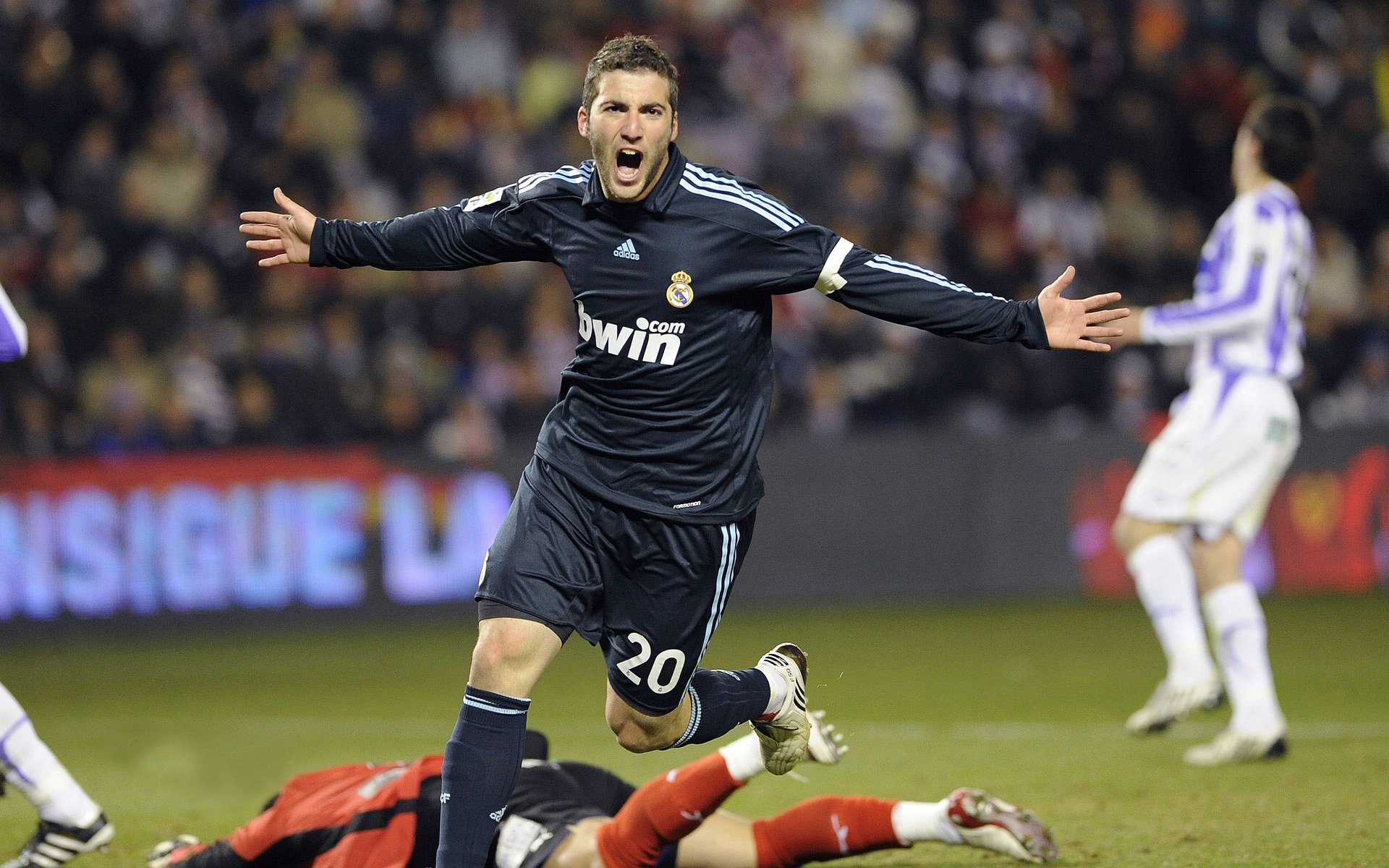 世界杯2026-奥运周期关键战焦点战，丹麦战术压制国际米兰的启示  第2张